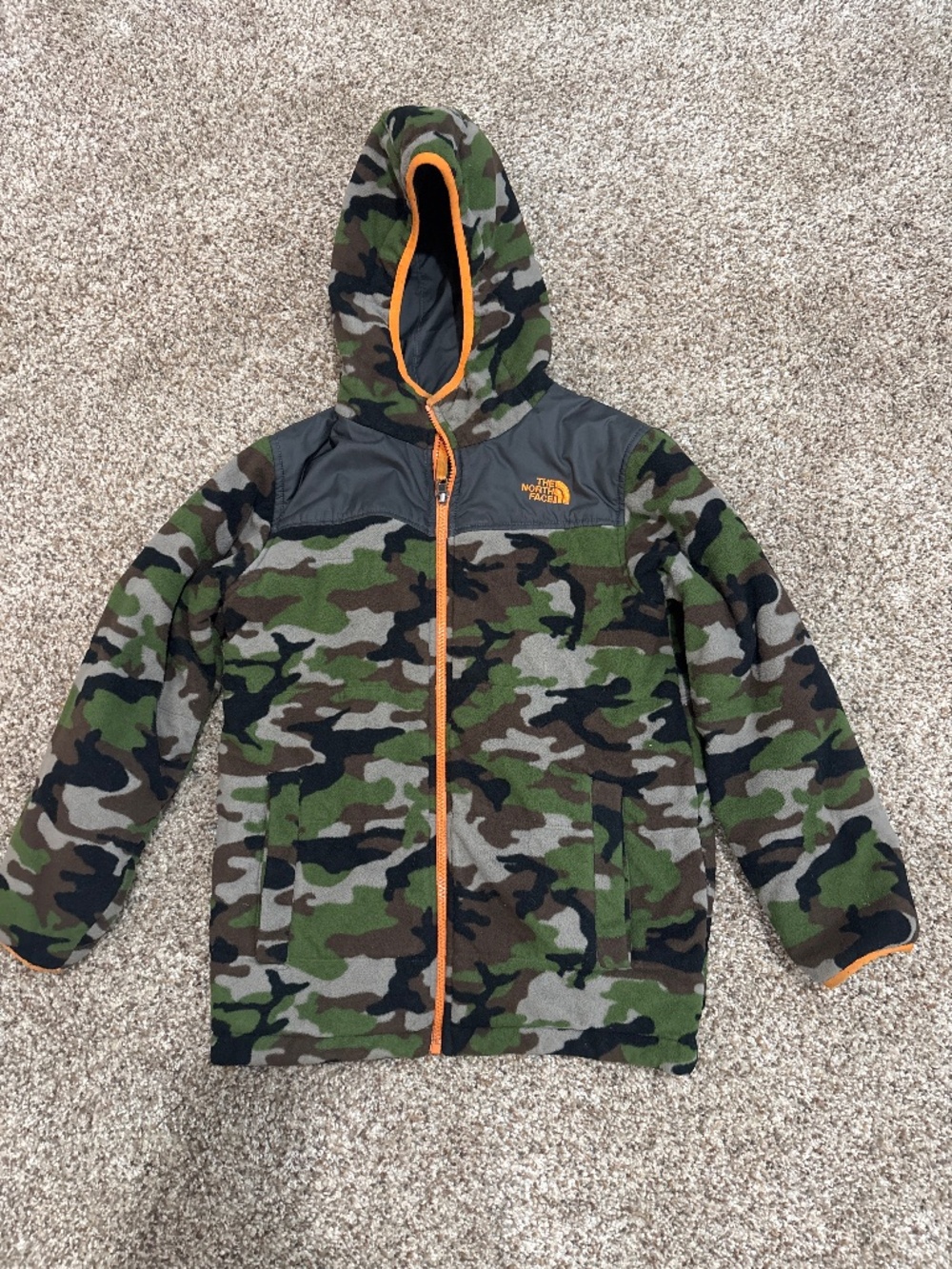 Boys Medium 10/12 North Face Reversible Insulated Jacket